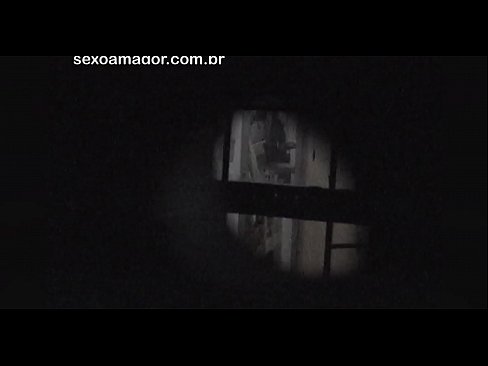❤️ Blondie bliver hemmeligt videooptaget af en voyeur fra nabolaget gemt bag hule mursten ️❌ Fucking at da.makesexnotwar.ru ☑